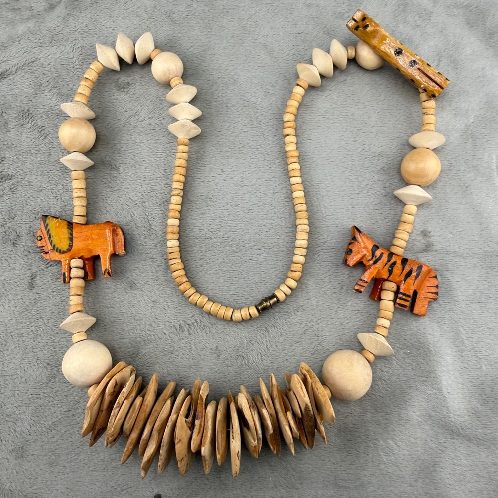 Vintage Carved Wood Beaded Necklace Jungle Safari Lion Tiger Giraffe 40”